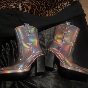 Silver Heeled Boots with Chunky Heel and Western Style